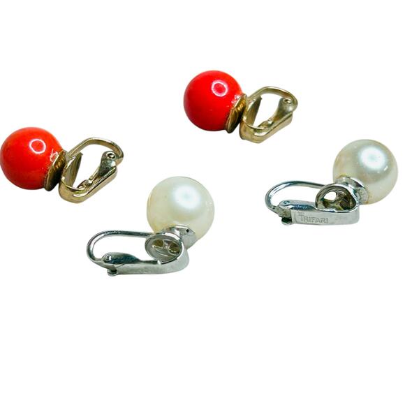 Two Pair Vintage Bead Clip On Earrings - Picture 2 of 4